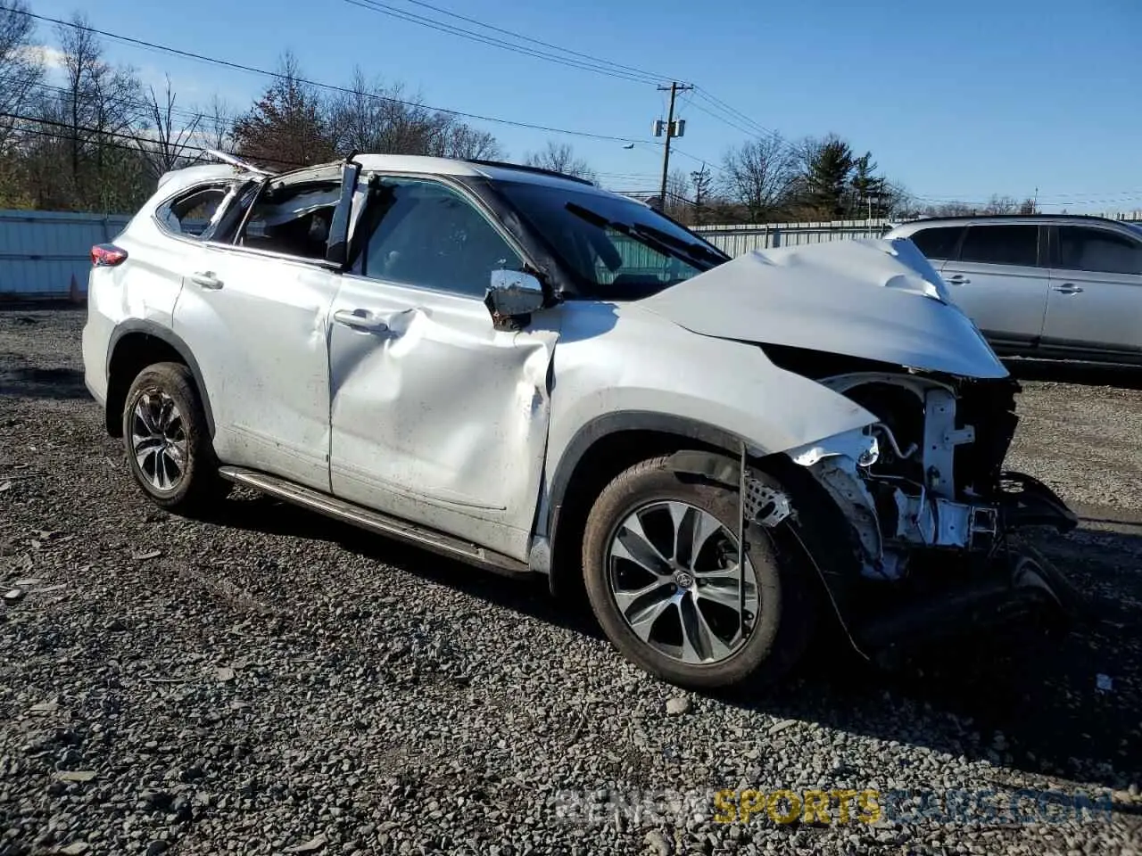 4 Photograph of a damaged car 5TDHZRBH9MS104358 TOYOTA HIGHLANDER 2021