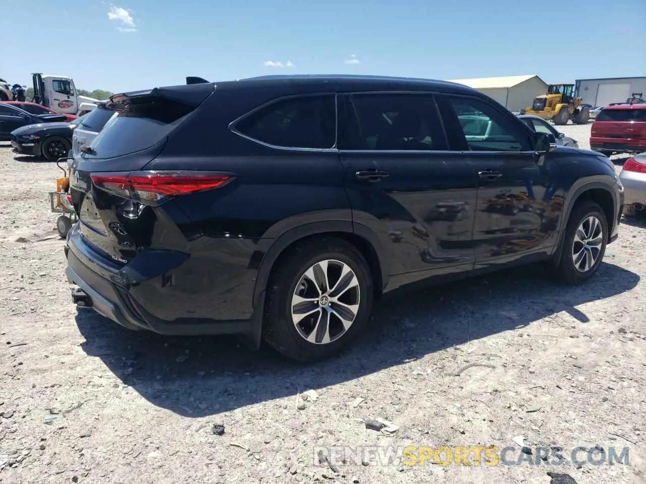 3 Photograph of a damaged car 5TDHZRBH9MS128000 TOYOTA HIGHLANDER 2021