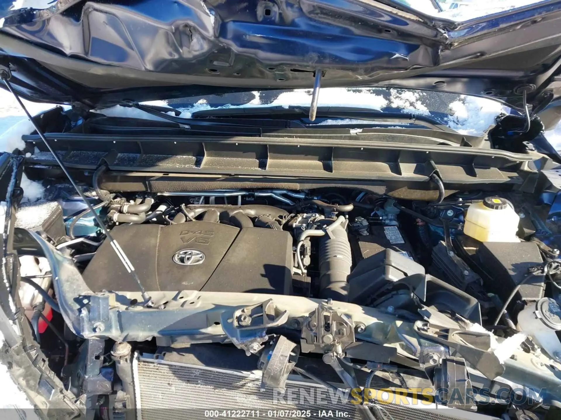 10 Photograph of a damaged car 5TDHZRBHXMS532357 TOYOTA HIGHLANDER 2021