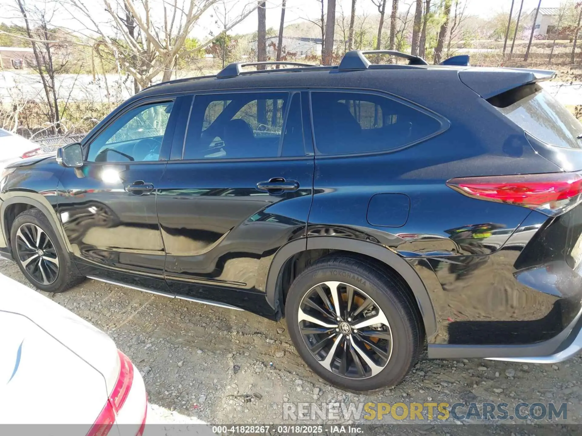 13 Photograph of a damaged car 5TDJZRAH7MS031865 TOYOTA HIGHLANDER 2021