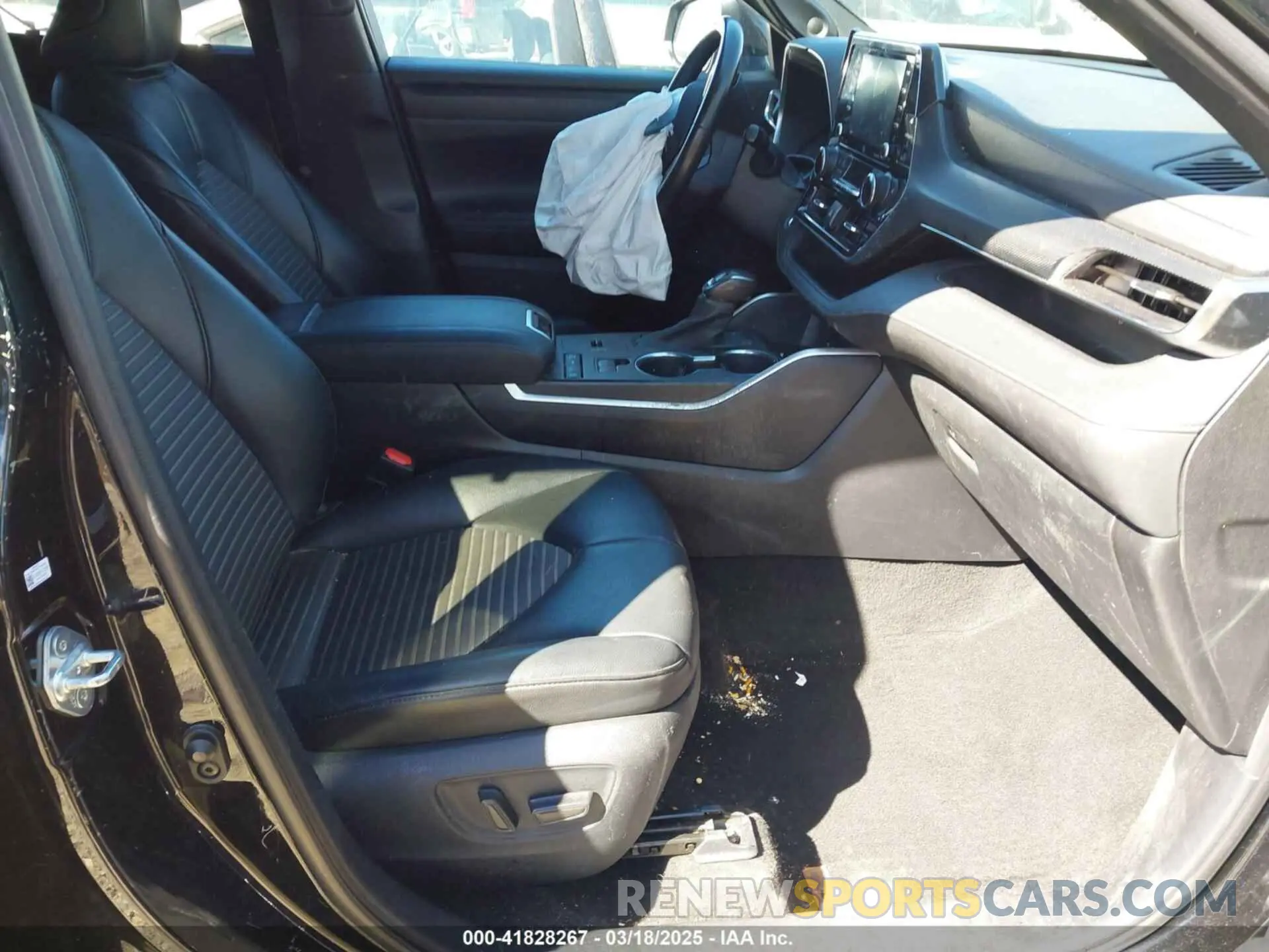 5 Photograph of a damaged car 5TDJZRAH7MS031865 TOYOTA HIGHLANDER 2021