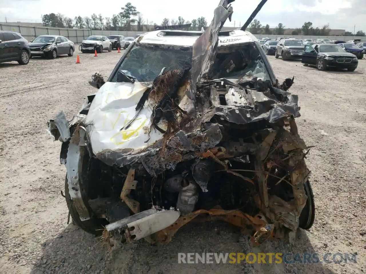 9 Photograph of a damaged car 5TDJZRAHXMS047445 TOYOTA HIGHLANDER 2021