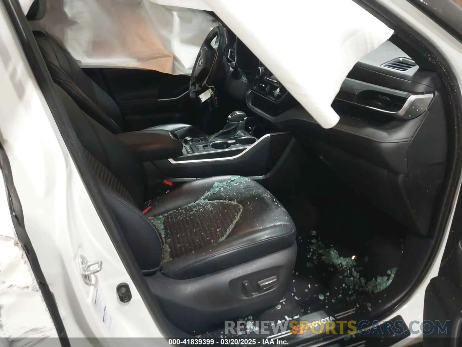 5 Photograph of a damaged car 5TDJZRBH0MS059585 TOYOTA HIGHLANDER 2021