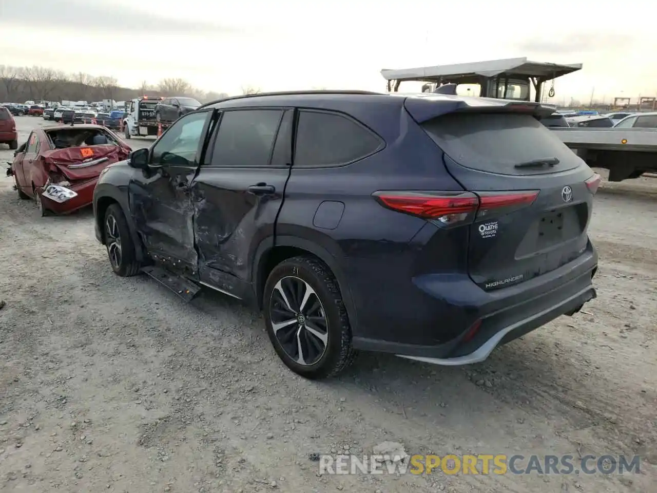 3 Photograph of a damaged car 5TDJZRBH0MS108462 TOYOTA HIGHLANDER 2021