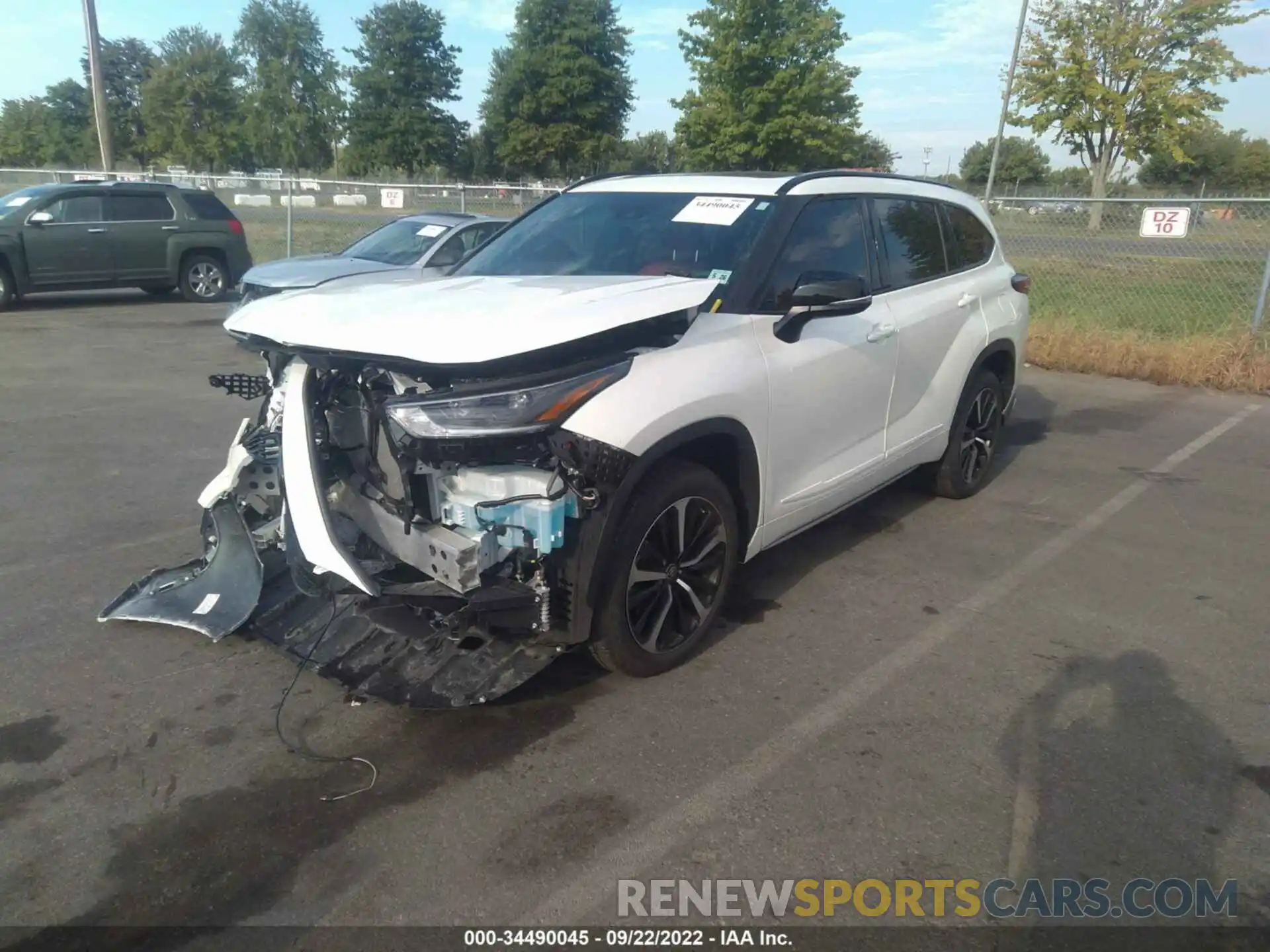 2 Photograph of a damaged car 5TDJZRBH0MS120594 TOYOTA HIGHLANDER 2021