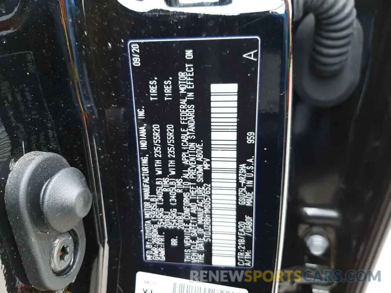 10 Photograph of a damaged car 5TDJZRBH1MS057652 TOYOTA HIGHLANDER 2021