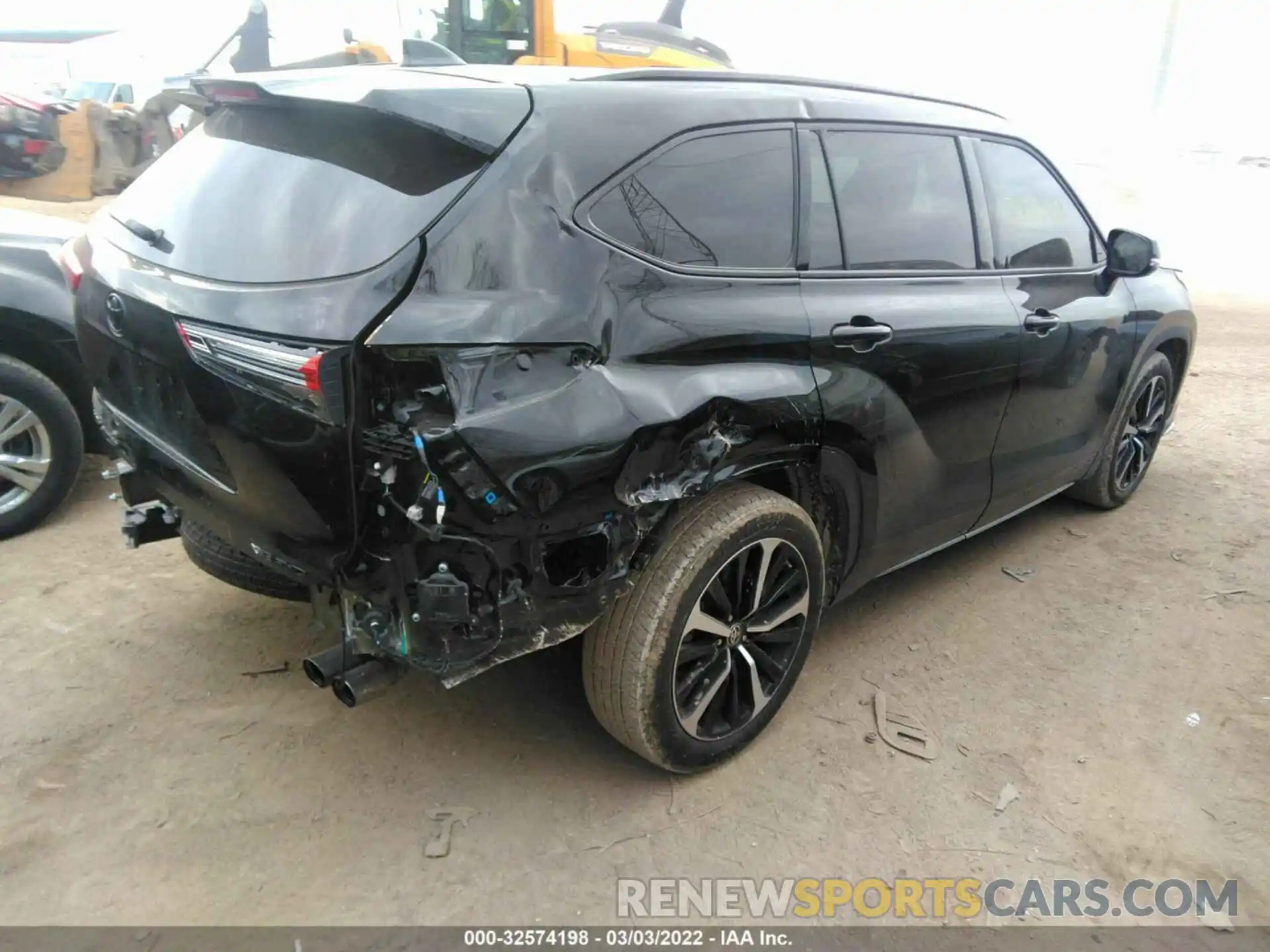 4 Photograph of a damaged car 5TDJZRBH1MS068795 TOYOTA HIGHLANDER 2021