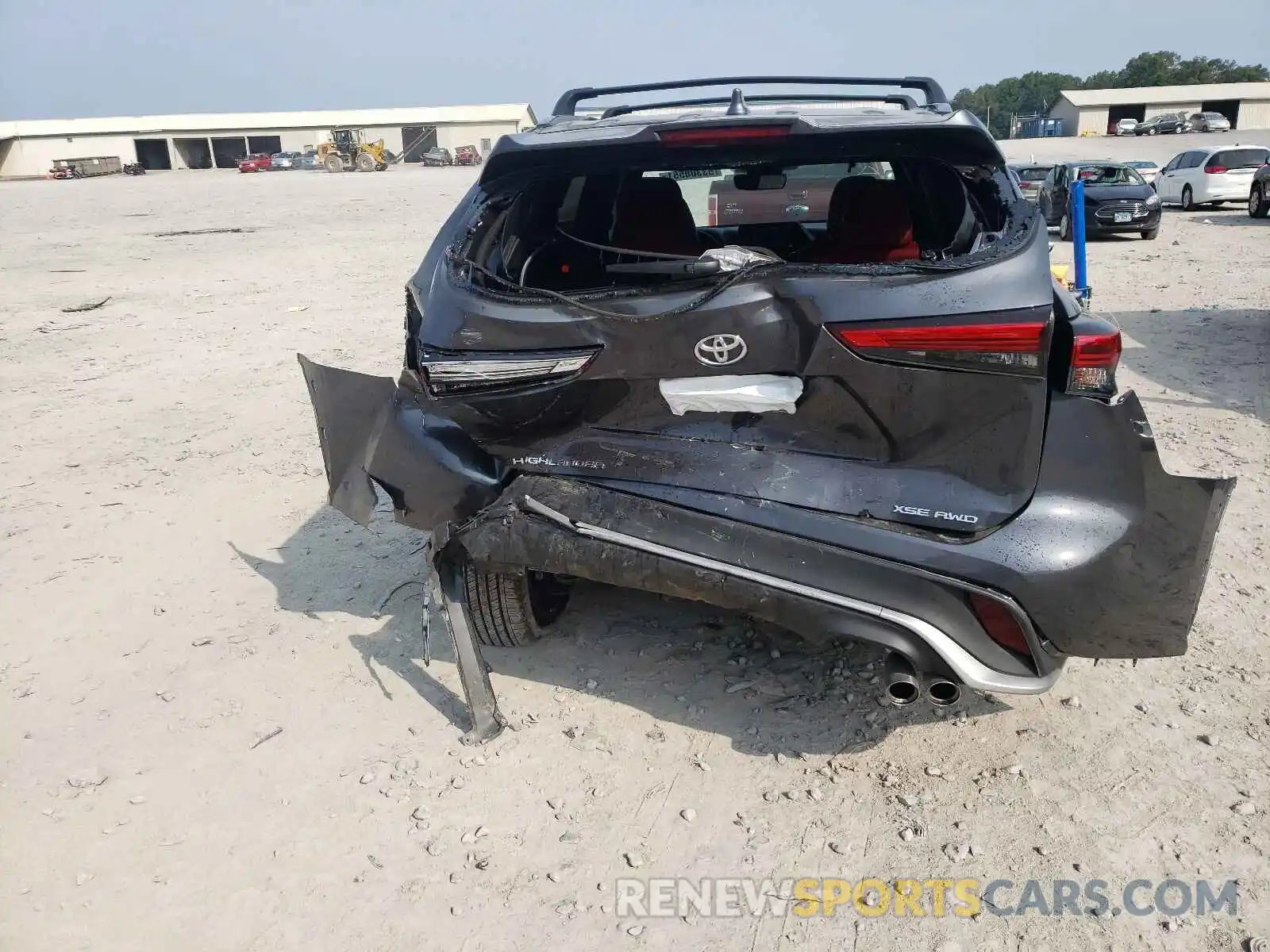 9 Photograph of a damaged car 5TDJZRBH2MS064741 TOYOTA HIGHLANDER 2021