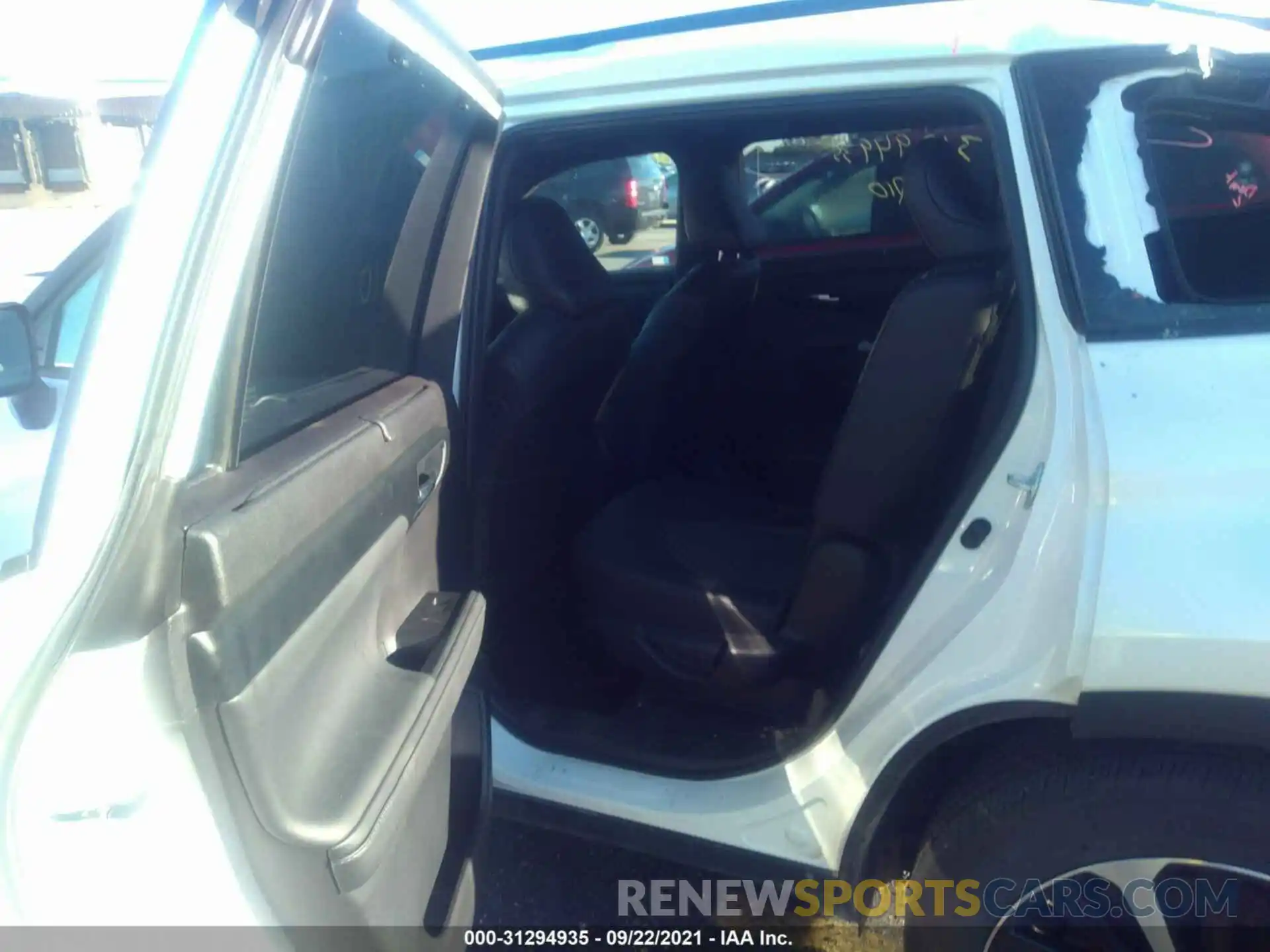 8 Photograph of a damaged car 5TDJZRBH2MS080731 TOYOTA HIGHLANDER 2021