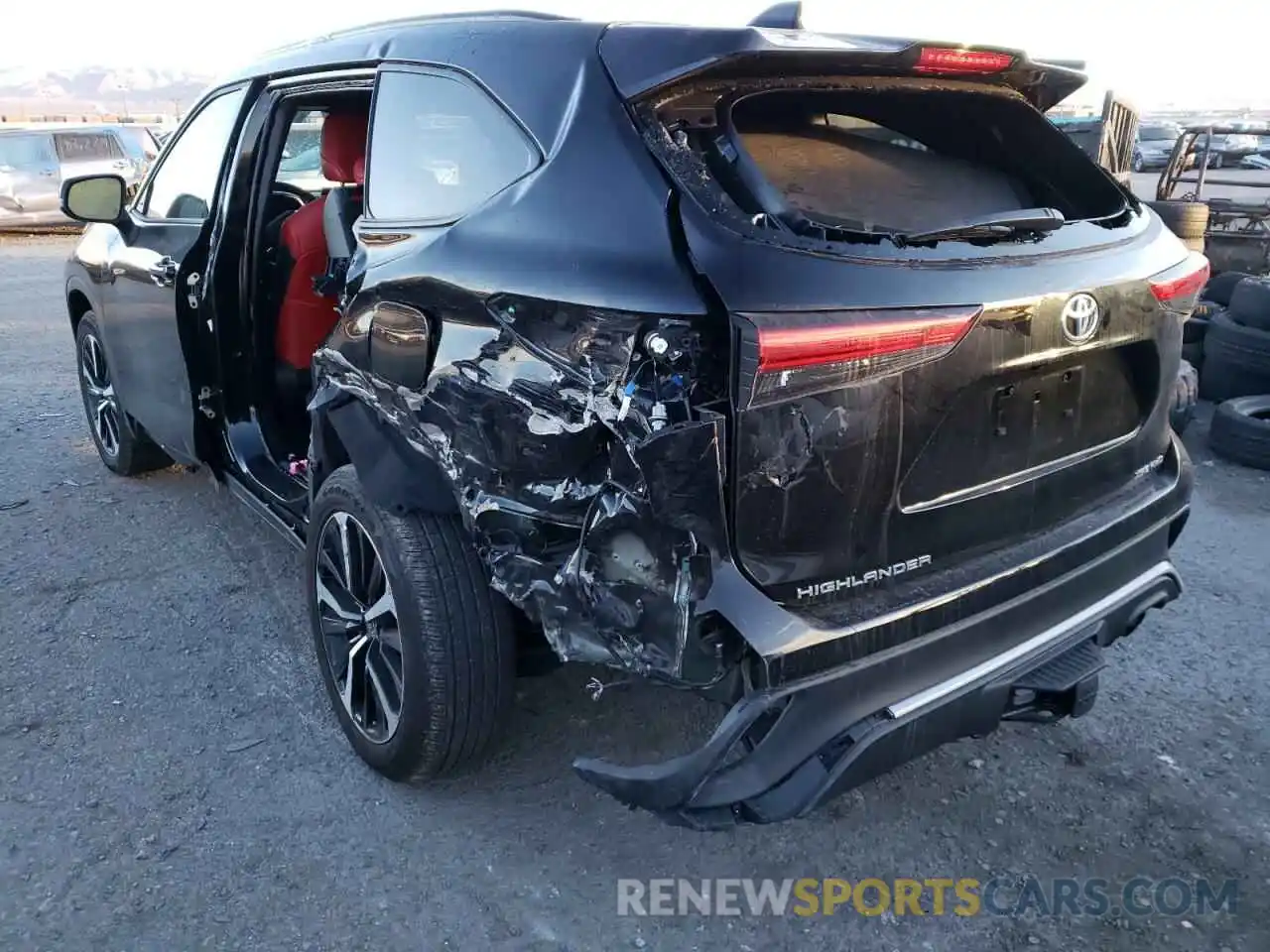 3 Photograph of a damaged car 5TDJZRBH2MS097223 TOYOTA HIGHLANDER 2021