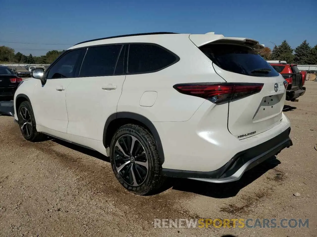 2 Photograph of a damaged car 5TDJZRBH3MS068586 TOYOTA HIGHLANDER 2021
