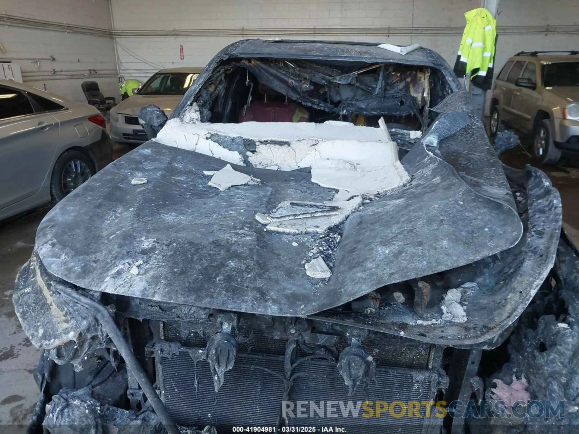 10 Photograph of a damaged car 5TDJZRBH4MS061131 TOYOTA HIGHLANDER 2021