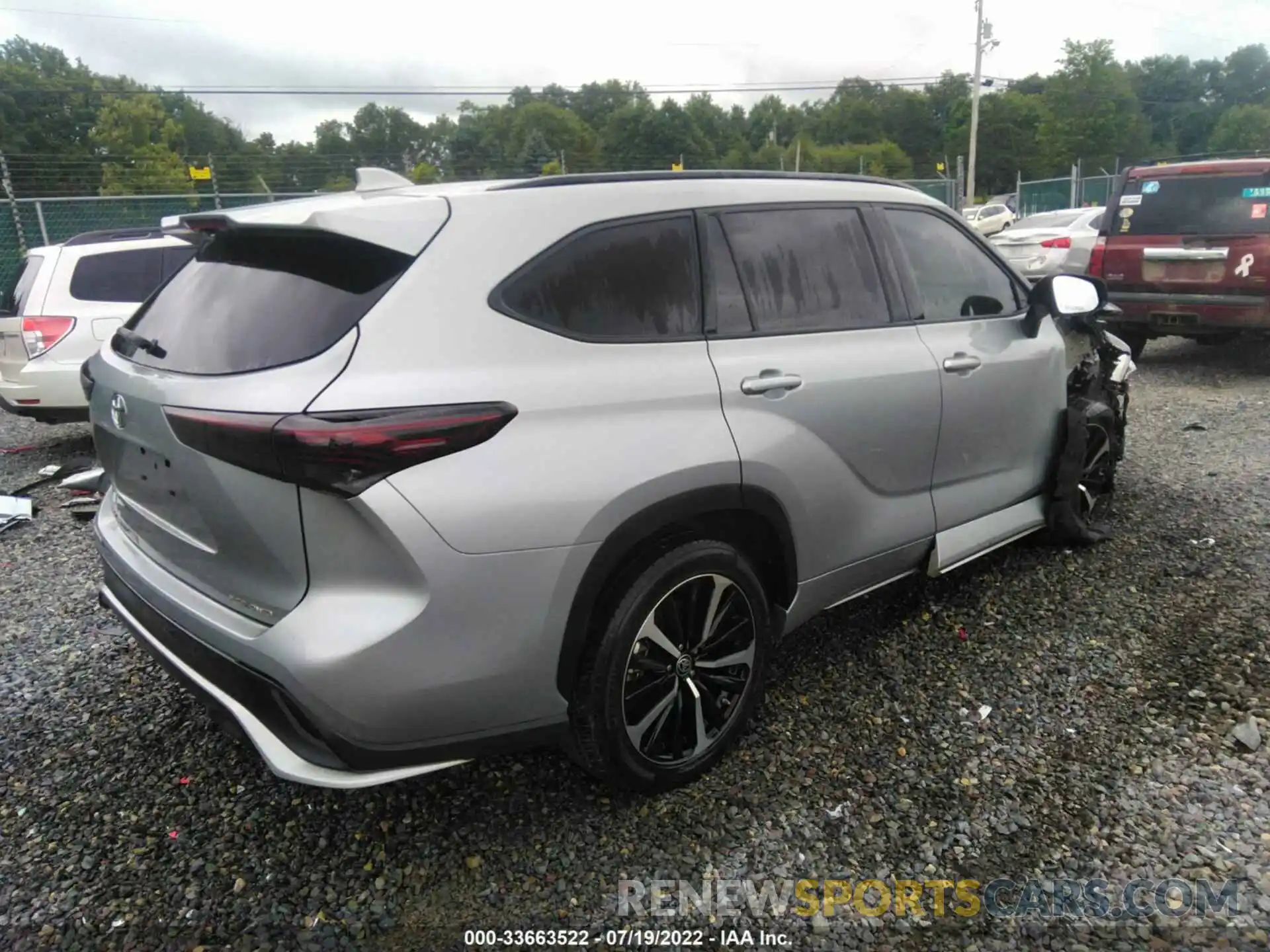 4 Photograph of a damaged car 5TDJZRBH6MS062099 TOYOTA HIGHLANDER 2021