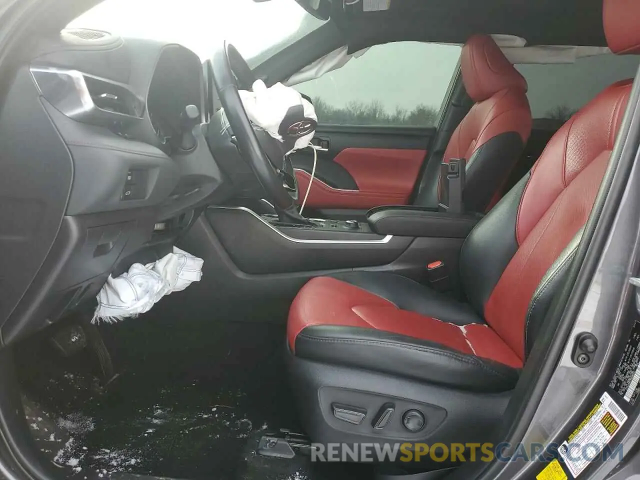 7 Photograph of a damaged car 5TDJZRBH7MS086301 TOYOTA HIGHLANDER 2021