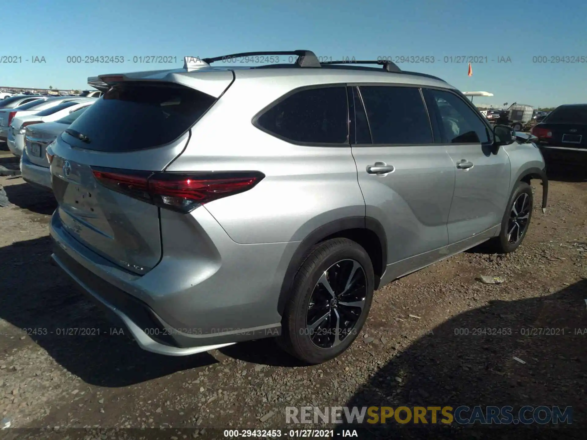 4 Photograph of a damaged car 5TDJZRBH8MS062038 TOYOTA HIGHLANDER 2021