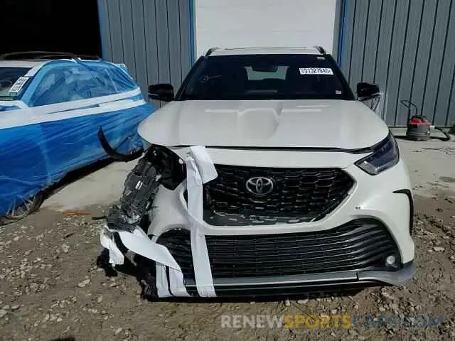 11 Photograph of a damaged car 5TDJZRBH9MS063148 TOYOTA HIGHLANDER 2021