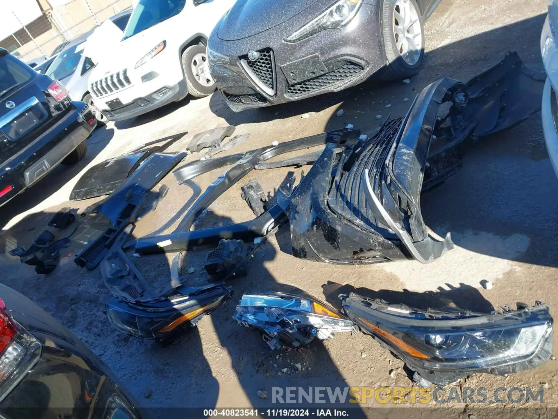 18 Photograph of a damaged car 5TDJZRBH9MS135014 TOYOTA HIGHLANDER 2021