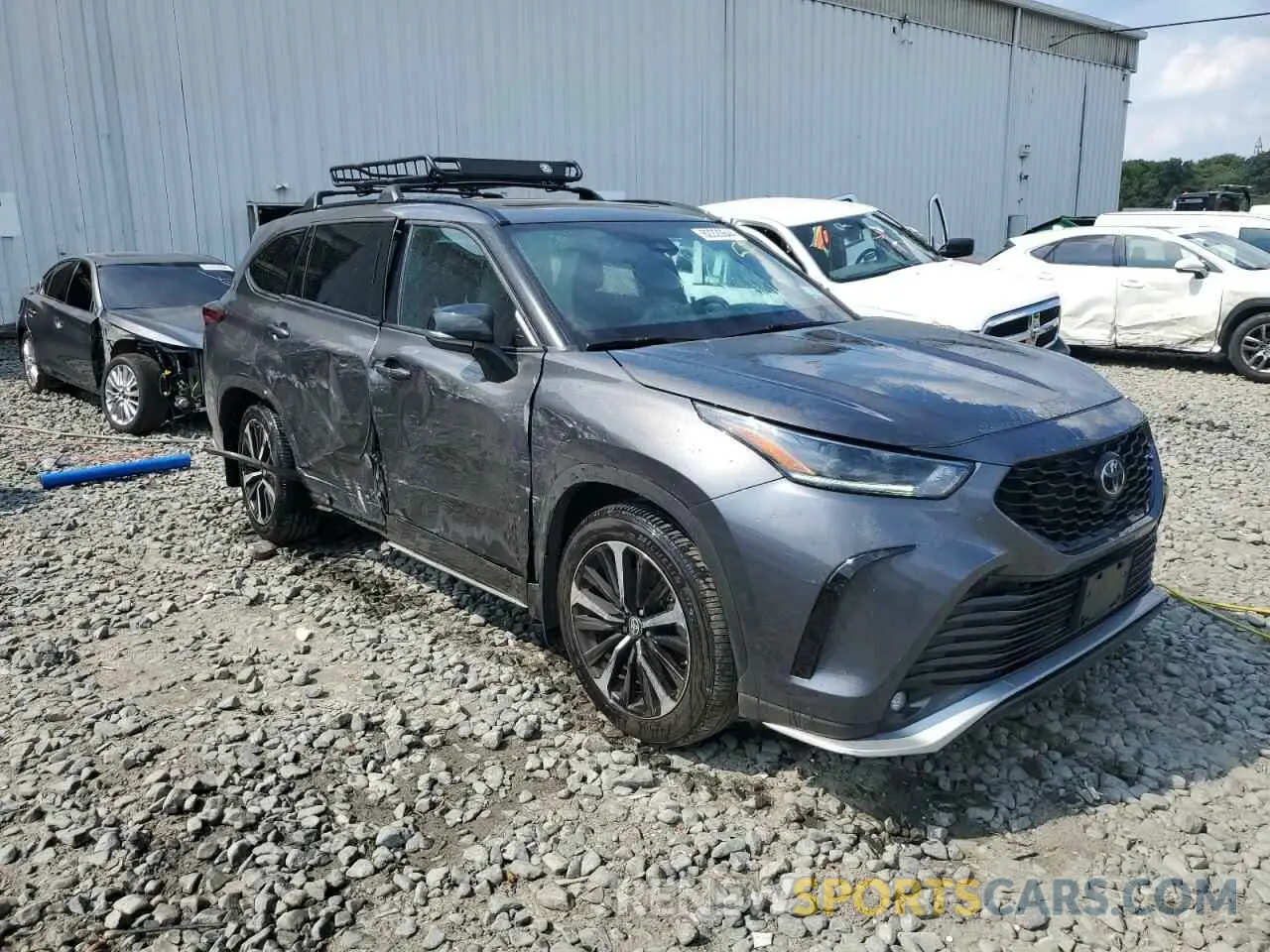 4 Photograph of a damaged car 5TDJZRBH9MS137068 TOYOTA HIGHLANDER 2021
