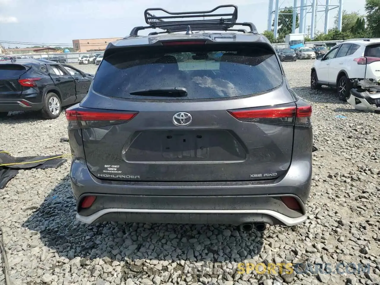 6 Photograph of a damaged car 5TDJZRBH9MS137068 TOYOTA HIGHLANDER 2021