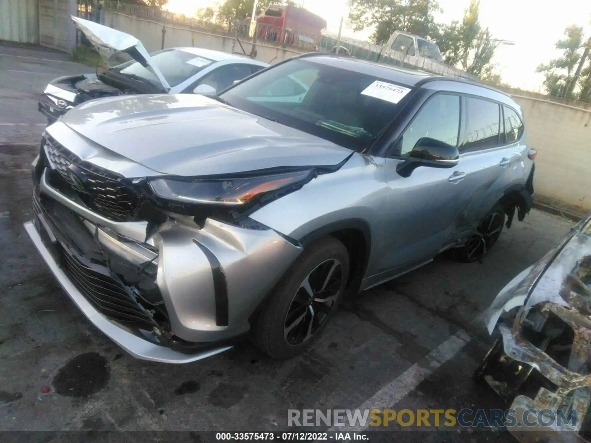 2 Photograph of a damaged car 5TDJZRBH9MS146014 TOYOTA HIGHLANDER 2021