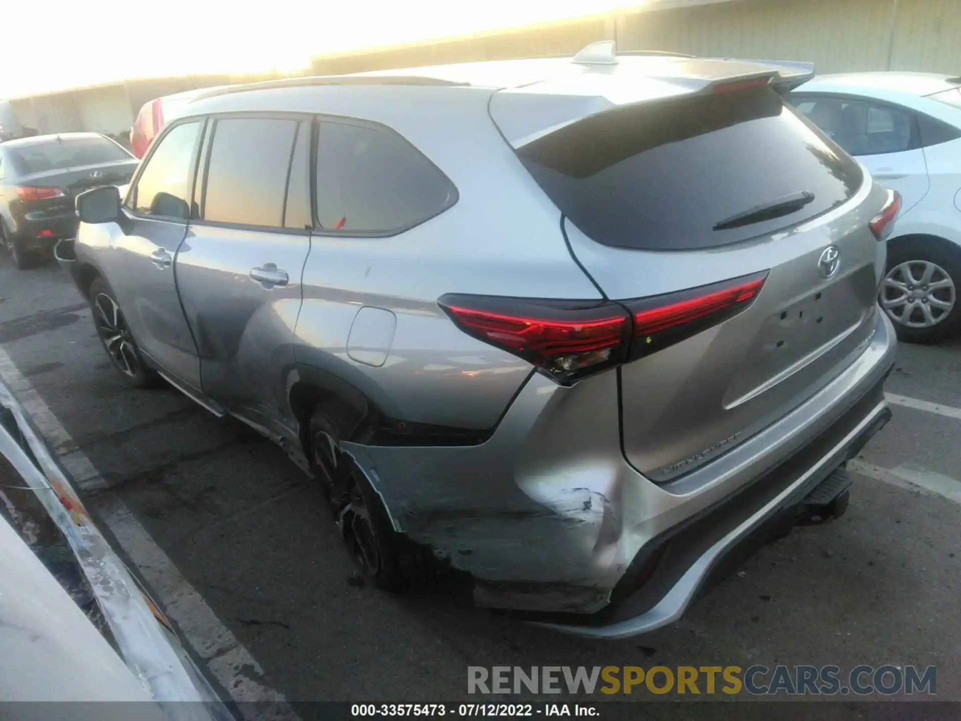 3 Photograph of a damaged car 5TDJZRBH9MS146014 TOYOTA HIGHLANDER 2021