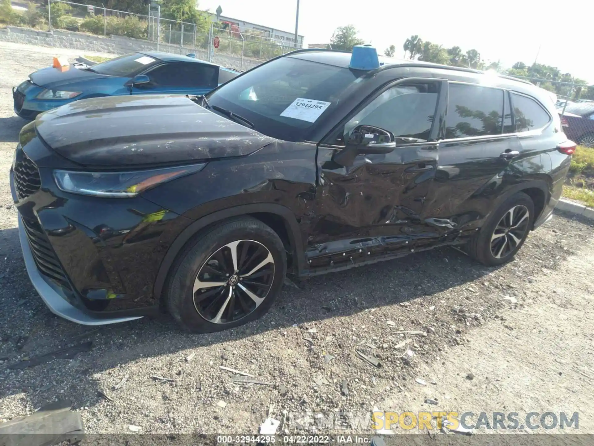 2 Photograph of a damaged car 5TDLZRAH1MS042966 TOYOTA HIGHLANDER 2021