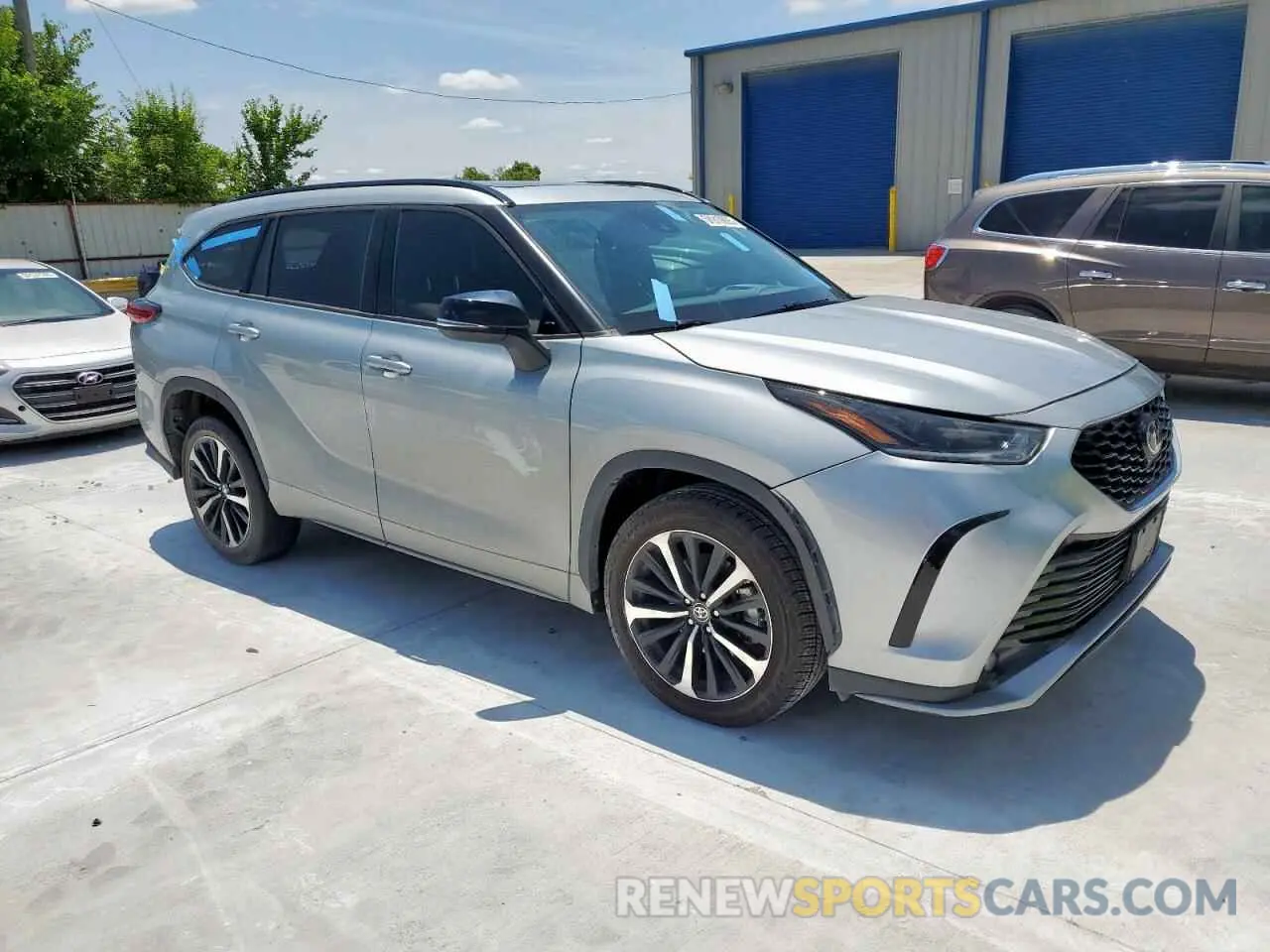 4 Photograph of a damaged car 5TDLZRAH3MS089965 TOYOTA HIGHLANDER 2021