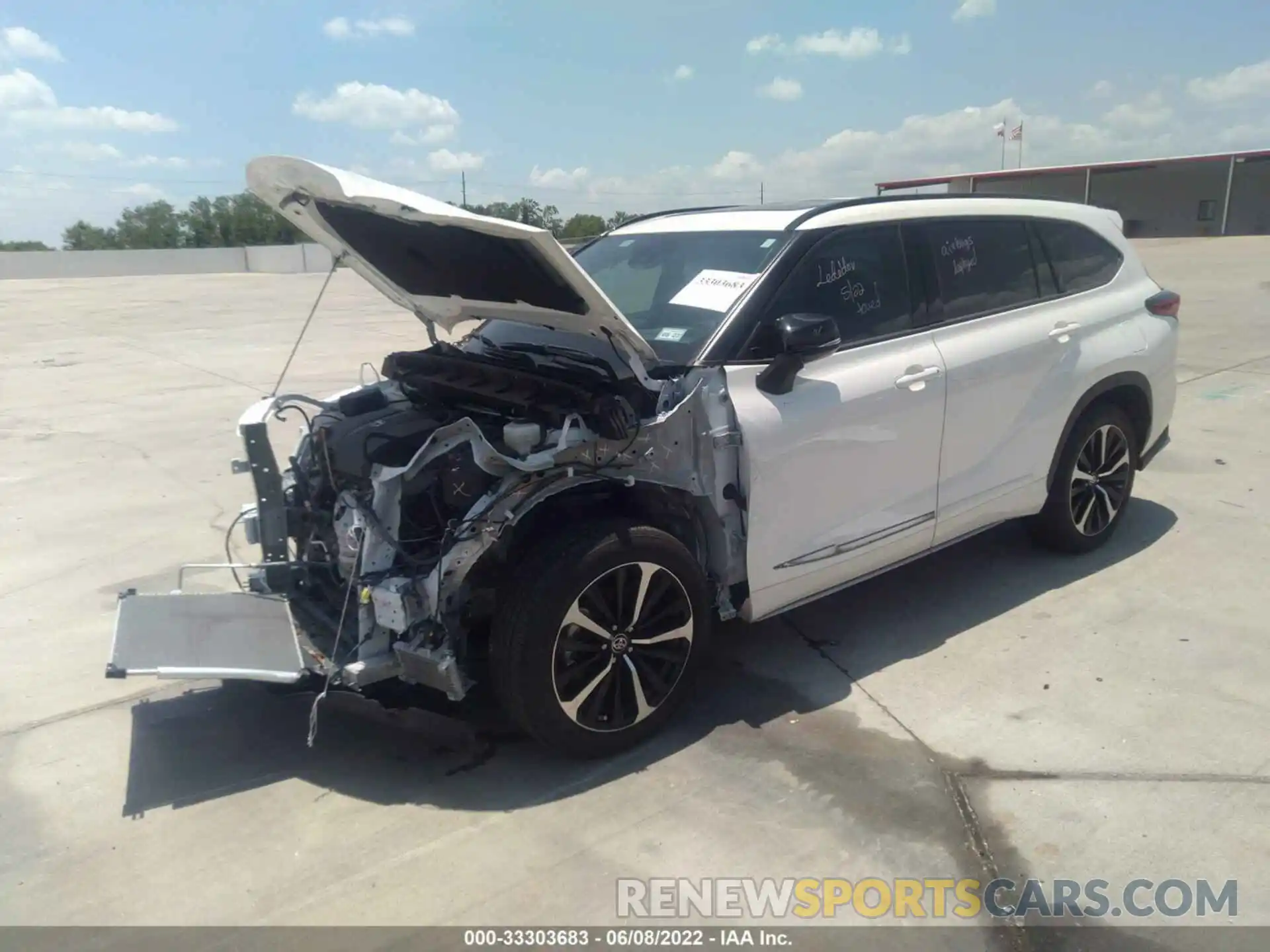 2 Photograph of a damaged car 5TDLZRAH4MS063861 TOYOTA HIGHLANDER 2021