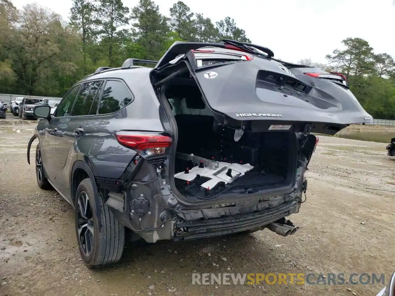 3 Photograph of a damaged car 5TDLZRAH6MS071525 TOYOTA HIGHLANDER 2021