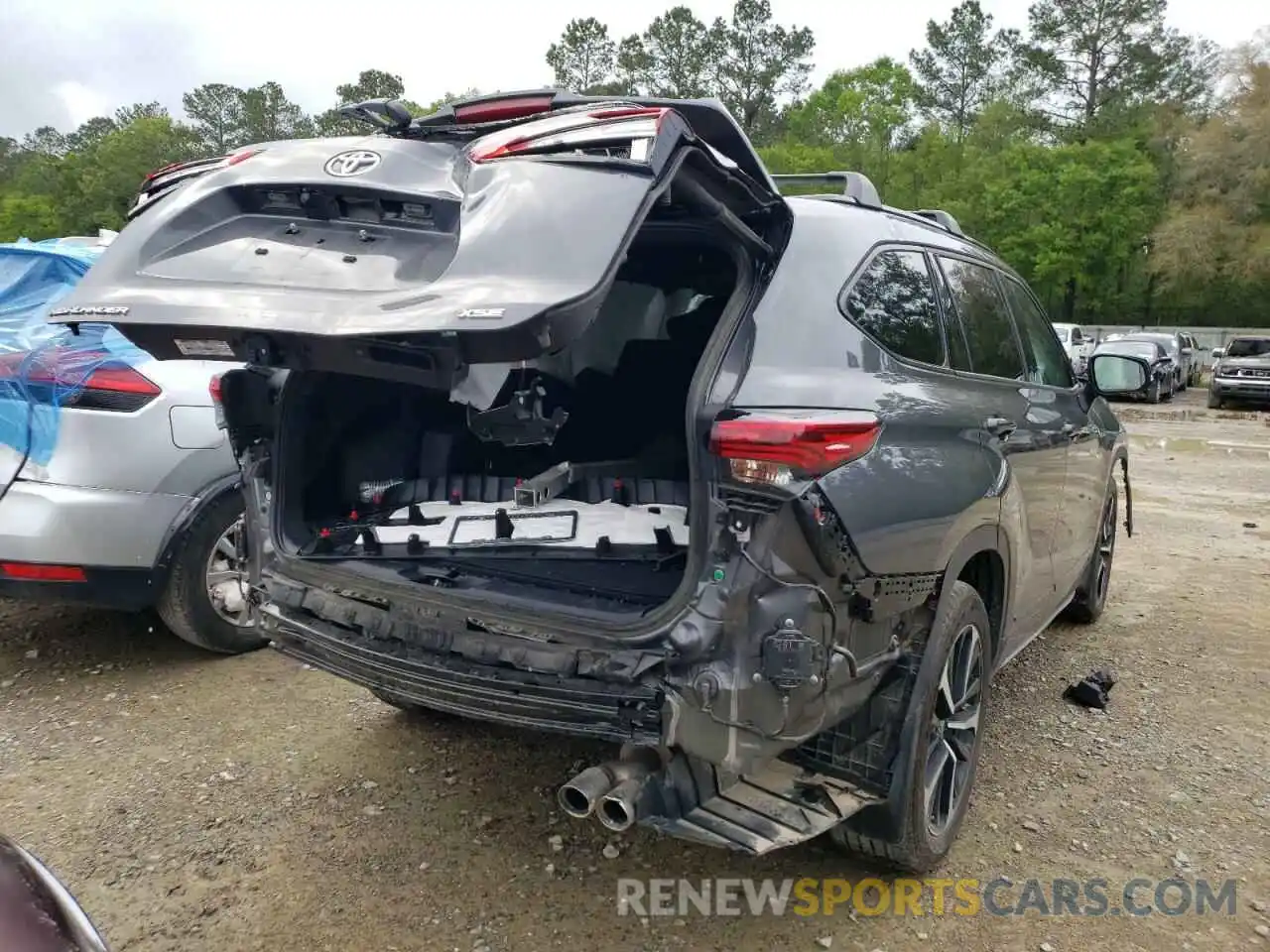 4 Photograph of a damaged car 5TDLZRAH6MS071525 TOYOTA HIGHLANDER 2021