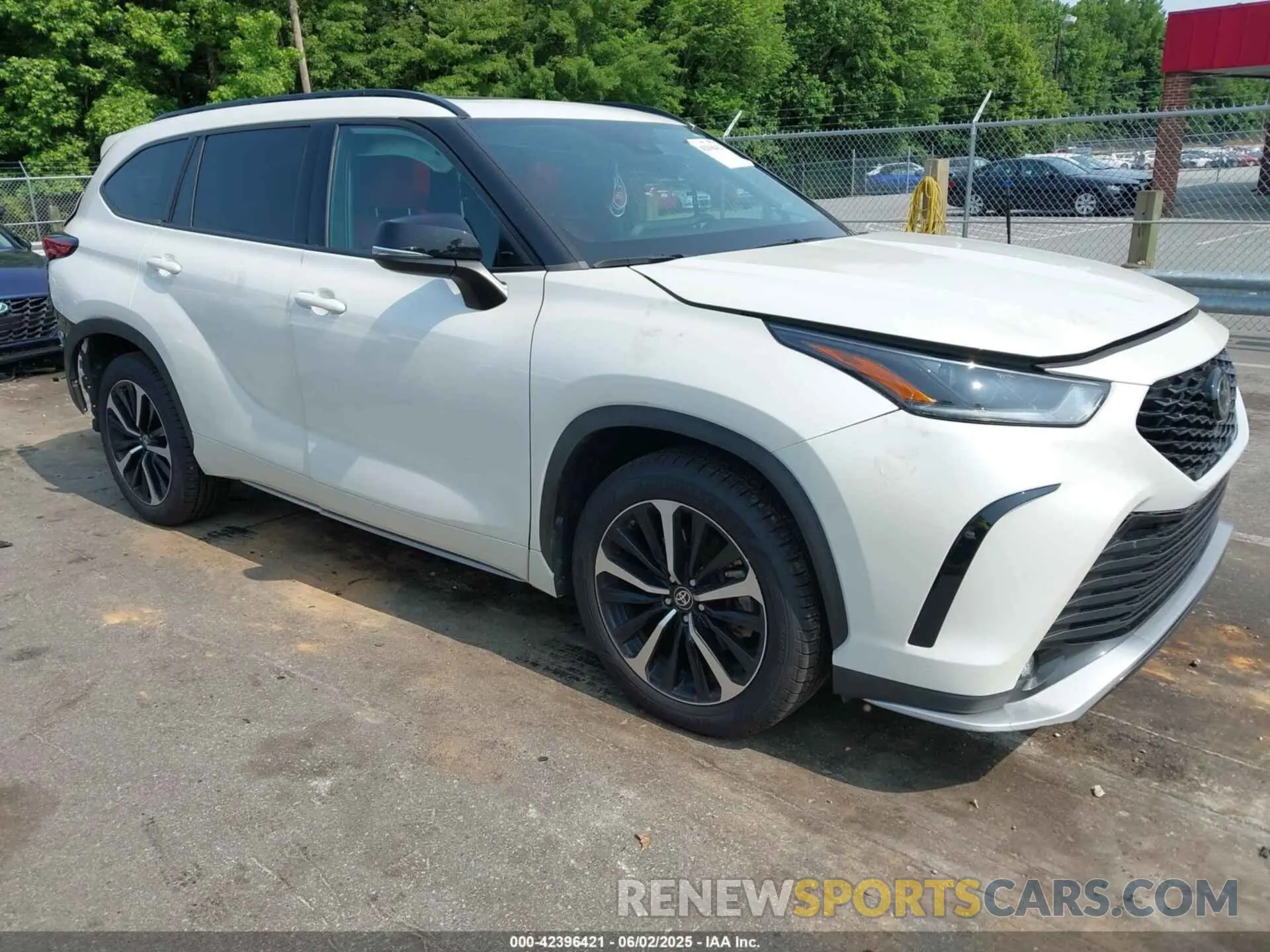 1 Photograph of a damaged car 5TDLZRAH7MS046617 TOYOTA HIGHLANDER 2021