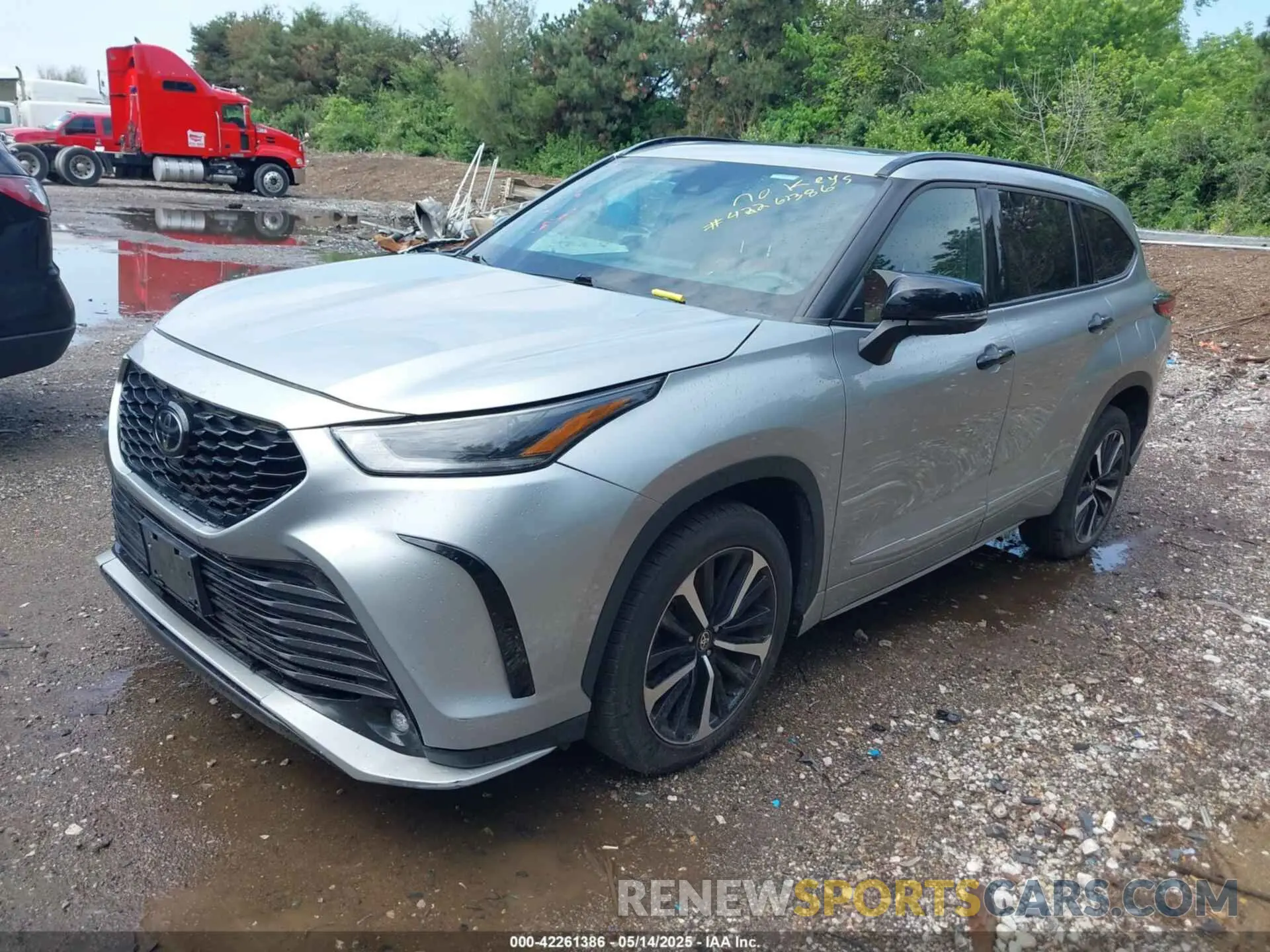 2 Photograph of a damaged car 5TDLZRBH0MS060597 TOYOTA HIGHLANDER 2021
