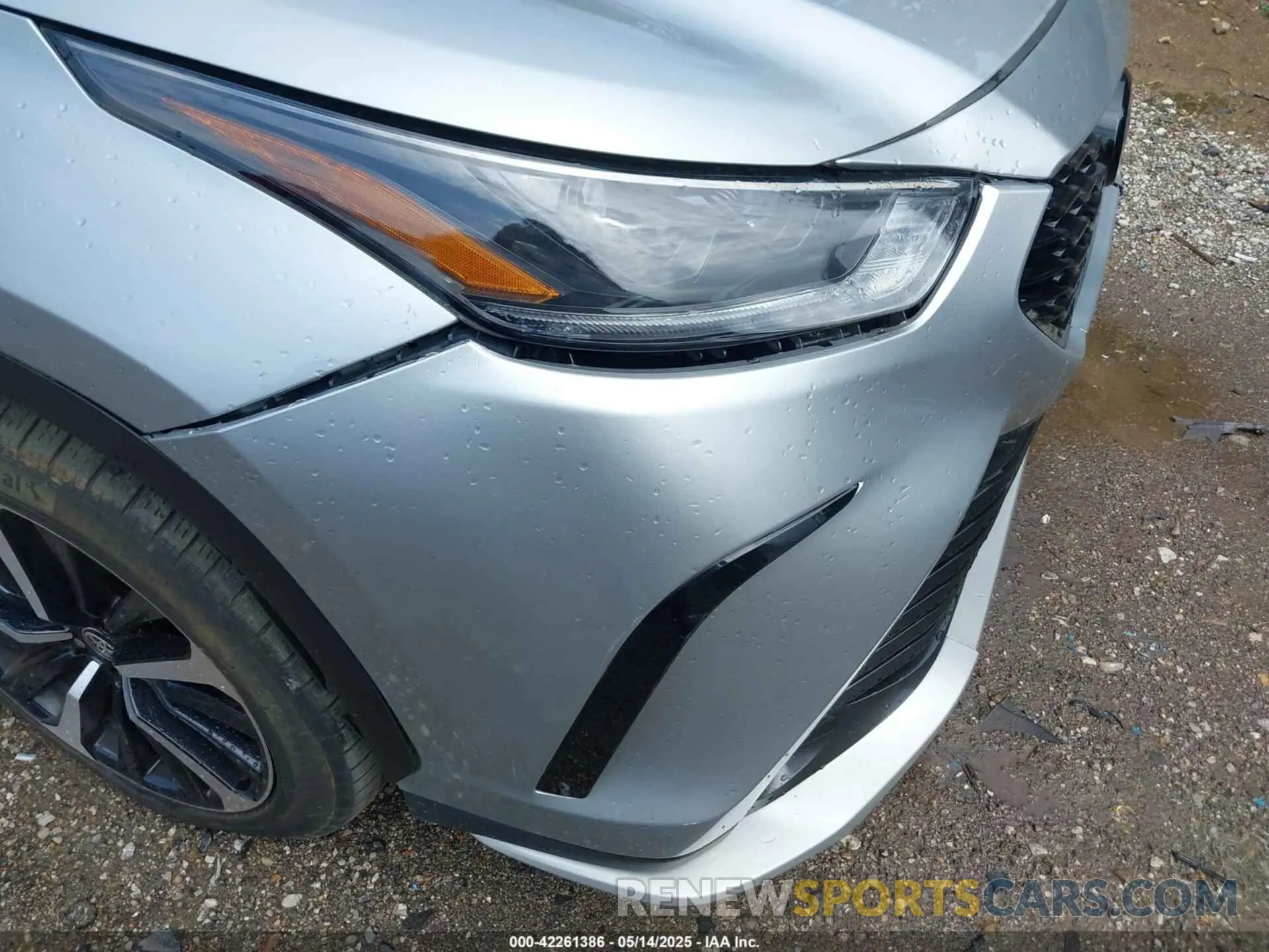 6 Photograph of a damaged car 5TDLZRBH0MS060597 TOYOTA HIGHLANDER 2021