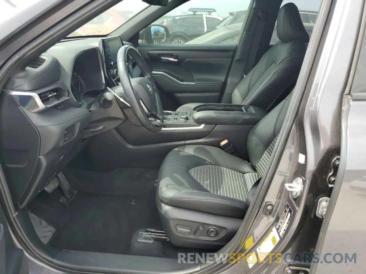 7 Photograph of a damaged car 5TDLZRBH1MS087226 TOYOTA HIGHLANDER 2021