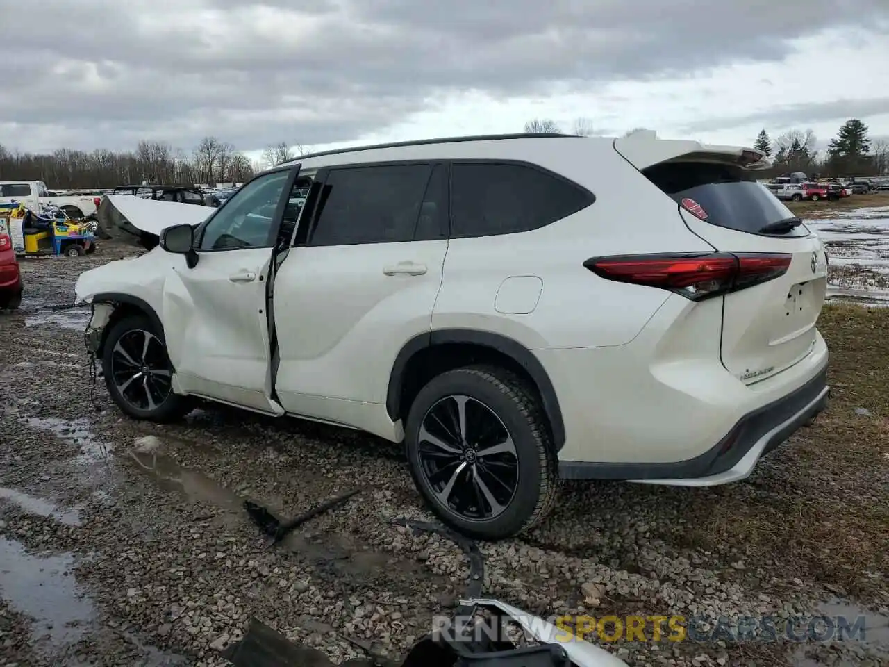 2 Photograph of a damaged car 5TDLZRBH5MS064547 TOYOTA HIGHLANDER 2021