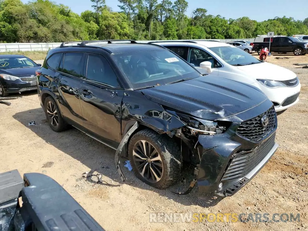4 Photograph of a damaged car 5TDLZRBH7MS144710 TOYOTA HIGHLANDER 2021