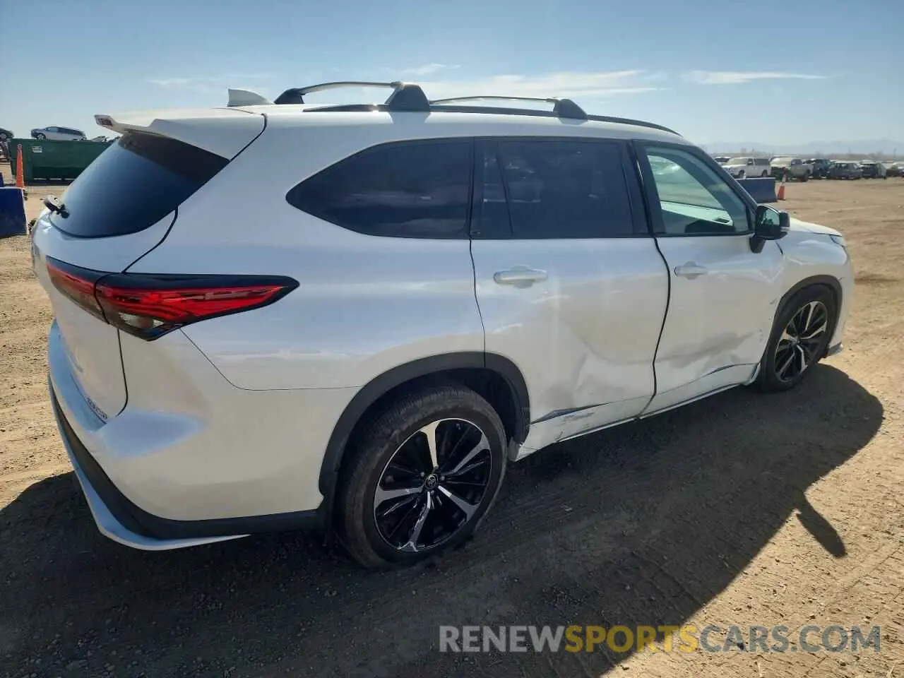 3 Photograph of a damaged car 5TDLZRBH8MS125325 TOYOTA HIGHLANDER 2021