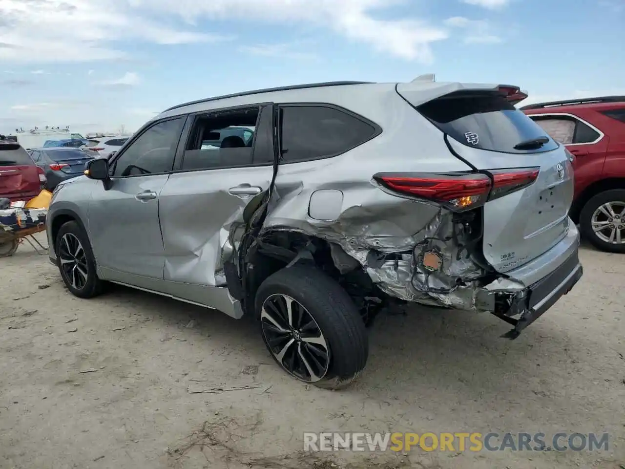 2 Photograph of a damaged car 5TDLZRBH9MS067919 TOYOTA HIGHLANDER 2021