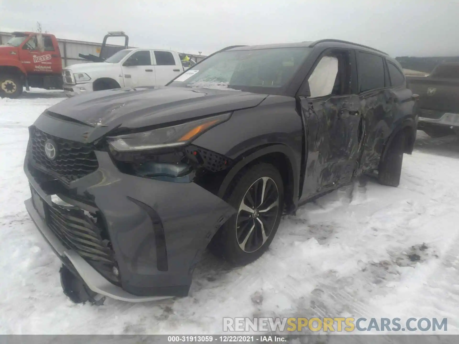 2 Photograph of a damaged car 5TDLZRBHXMS060347 TOYOTA HIGHLANDER 2021