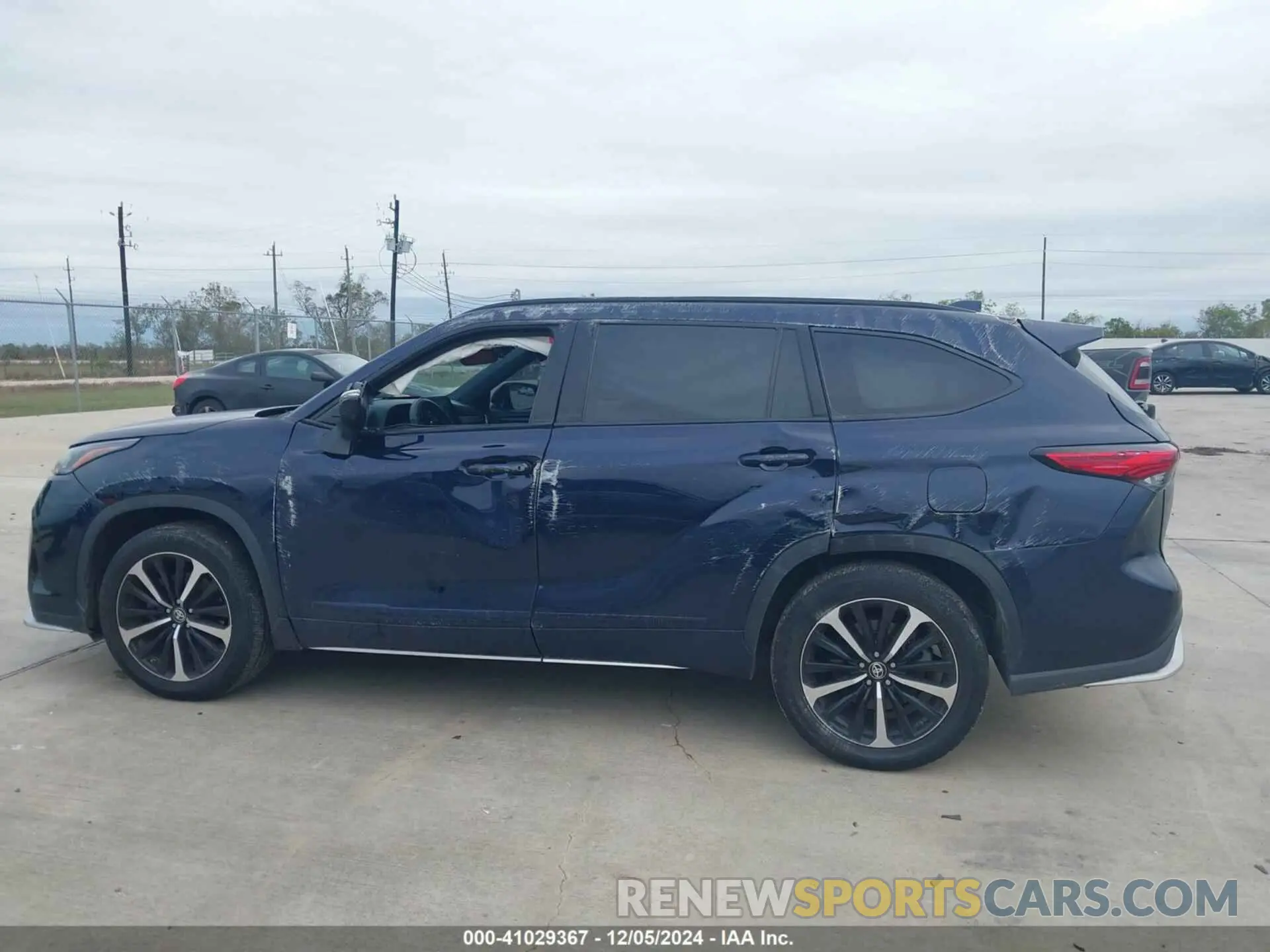 14 Photograph of a damaged car 5TDLZRBHXMS079688 TOYOTA HIGHLANDER 2021