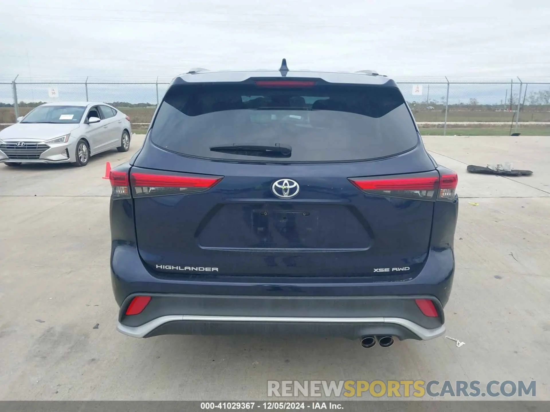 16 Photograph of a damaged car 5TDLZRBHXMS079688 TOYOTA HIGHLANDER 2021
