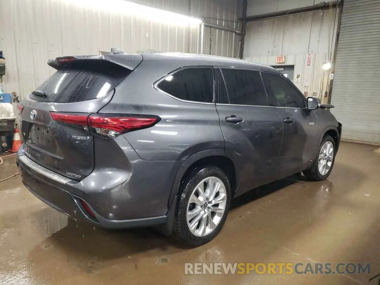 3 Photograph of a damaged car 5TDXBRCH0MS522418 TOYOTA HIGHLANDER 2021