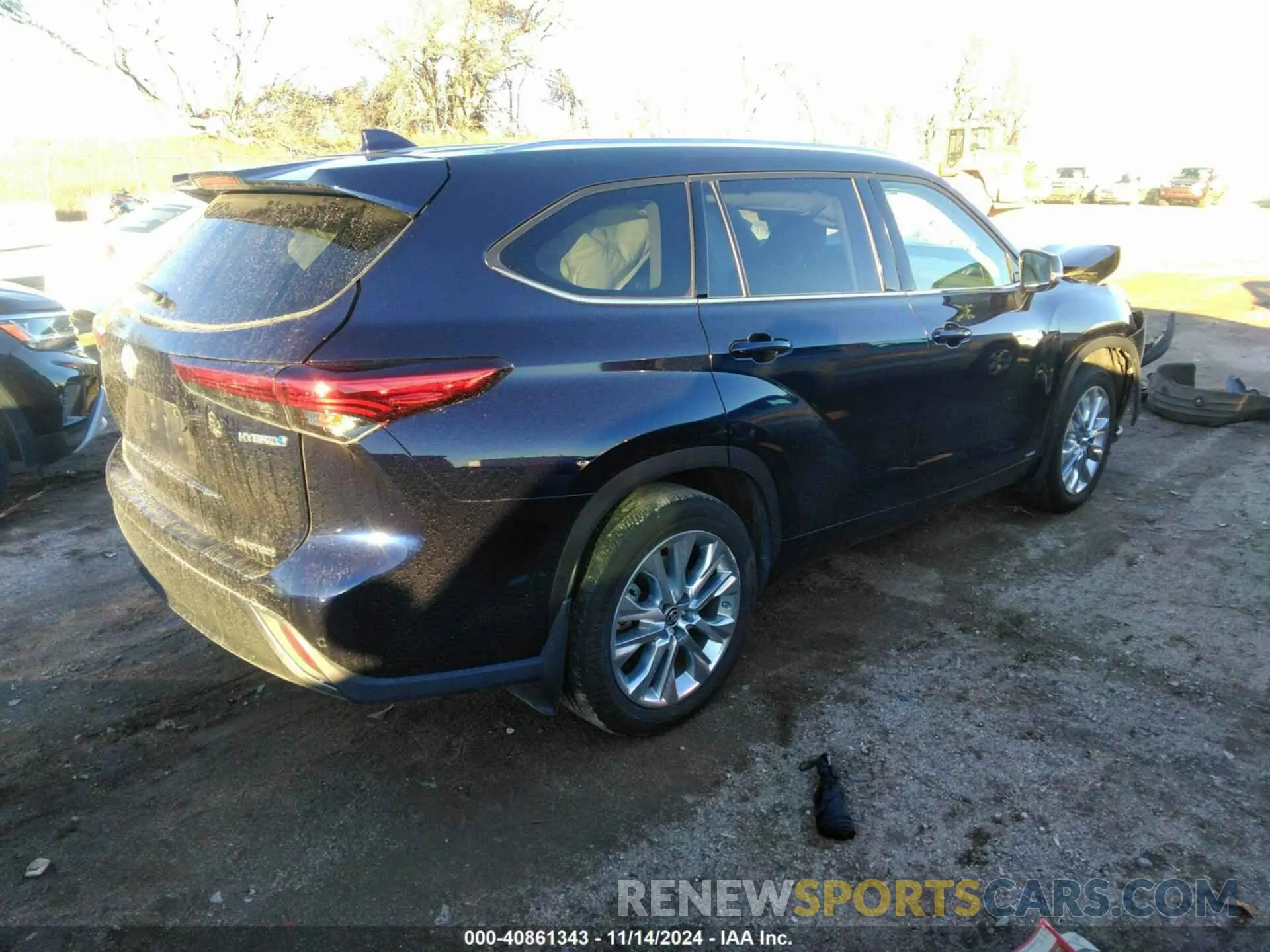 4 Photograph of a damaged car 5TDXBRCH0MS523357 TOYOTA HIGHLANDER 2021