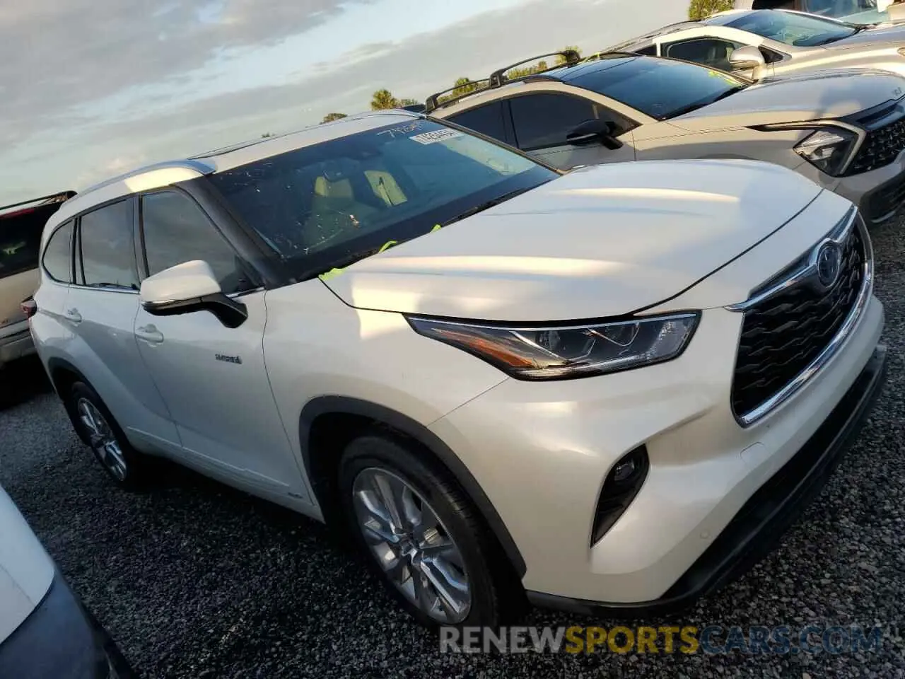 4 Photograph of a damaged car 5TDXBRCH3MS018817 TOYOTA HIGHLANDER 2021