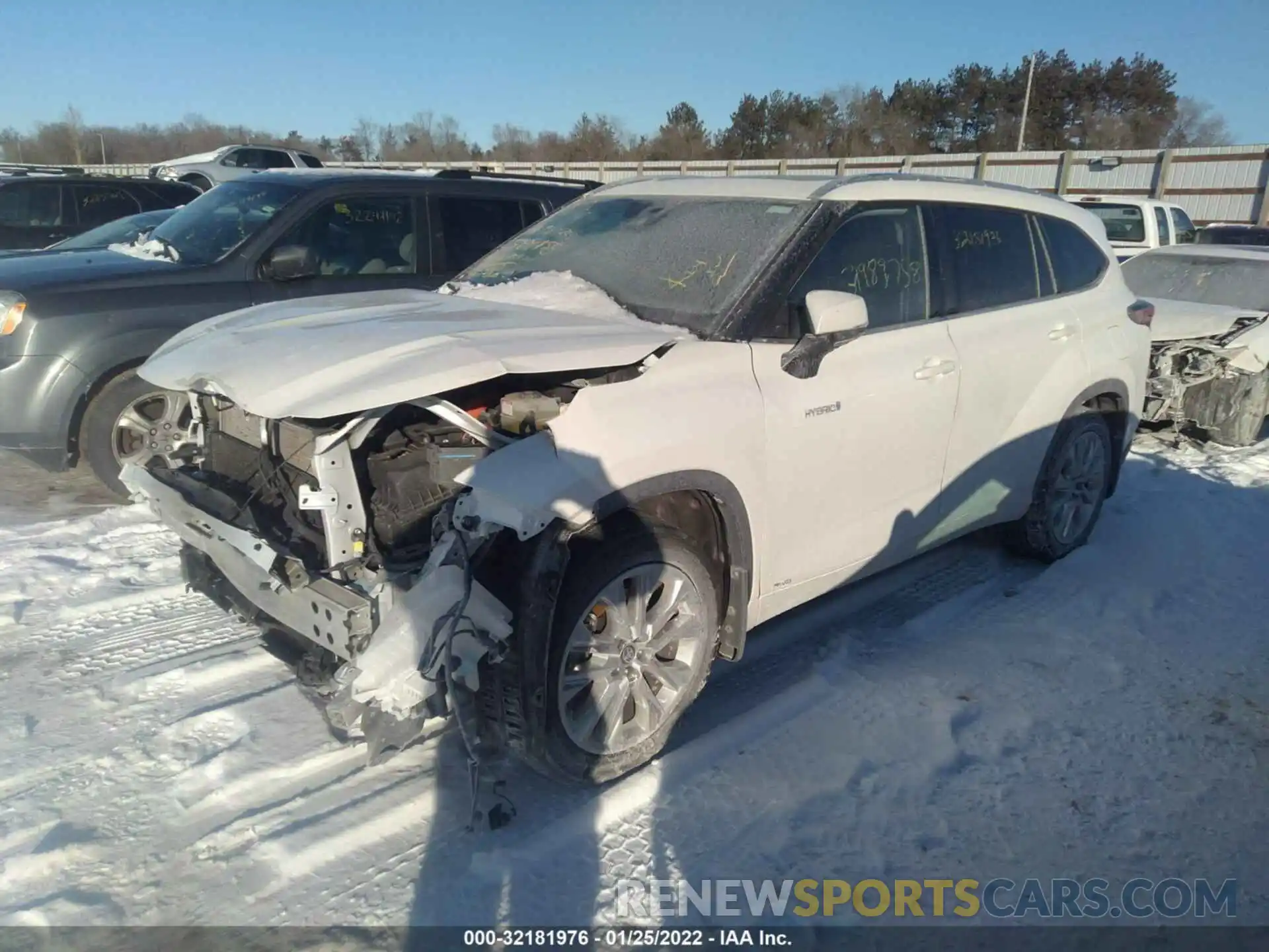 2 Photograph of a damaged car 5TDXBRCH5MS021704 TOYOTA HIGHLANDER 2021