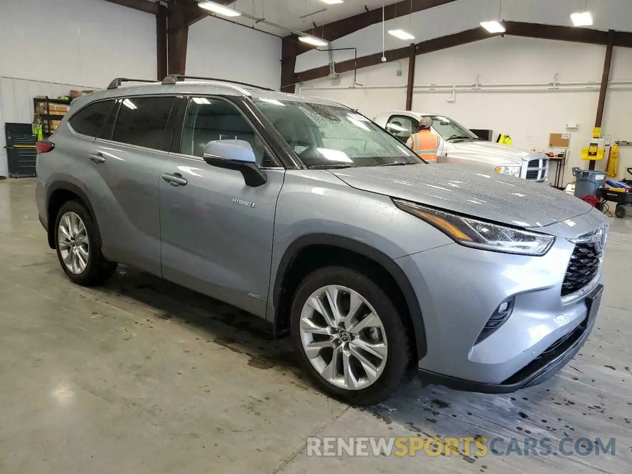 4 Photograph of a damaged car 5TDXBRCH9MS037954 TOYOTA HIGHLANDER 2021