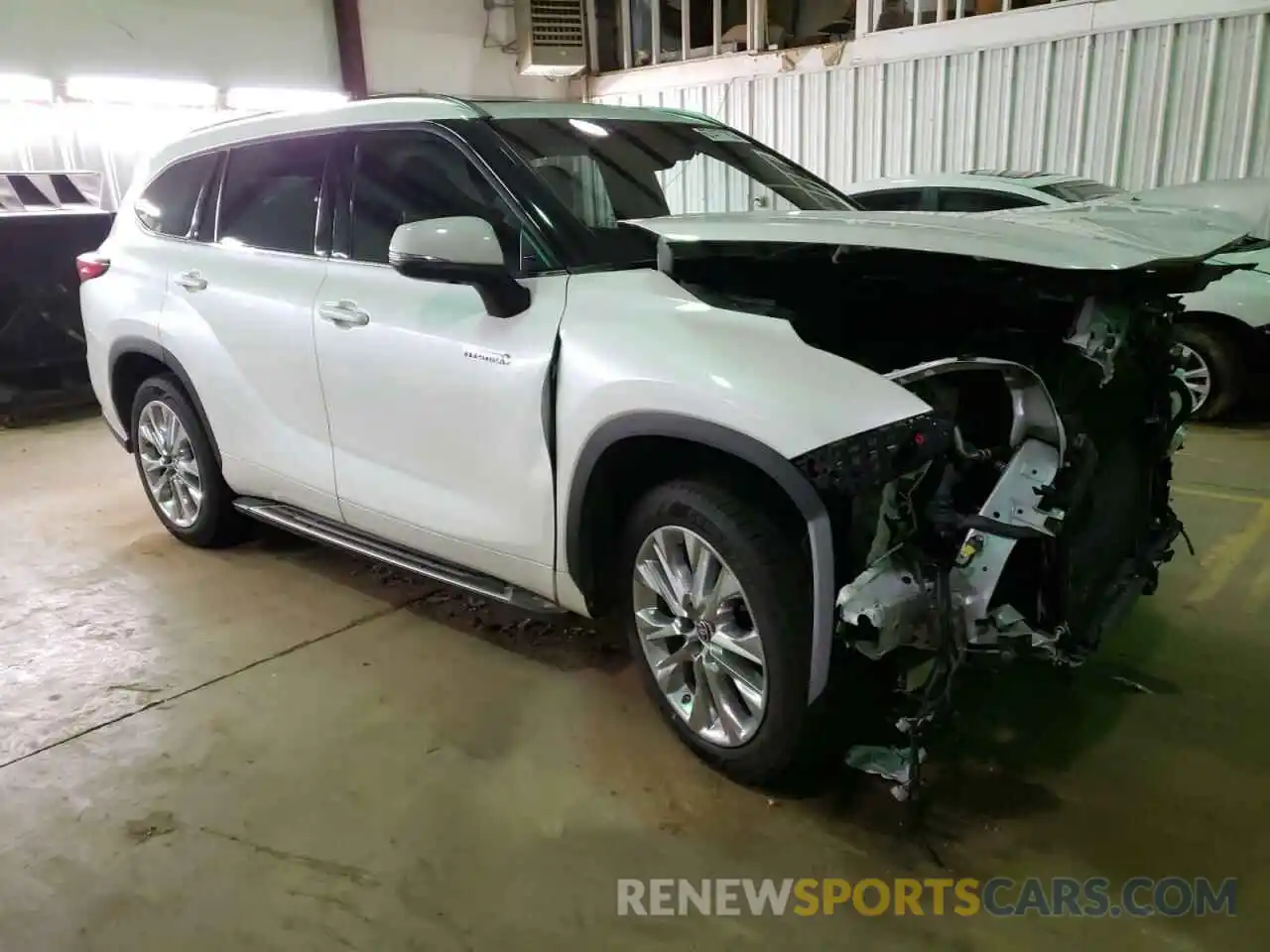 4 Photograph of a damaged car 5TDYARAH5MS005433 TOYOTA HIGHLANDER 2021