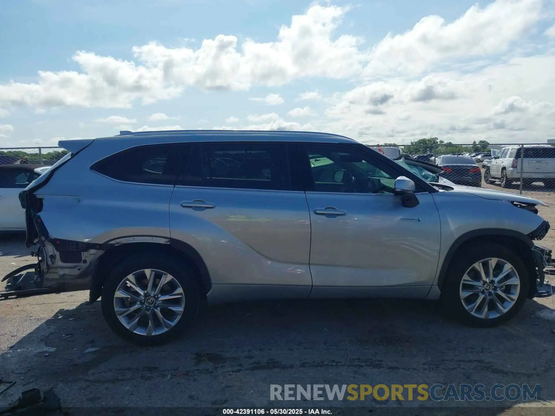 14 Photograph of a damaged car 5TDYARAH6MS006400 TOYOTA HIGHLANDER 2021