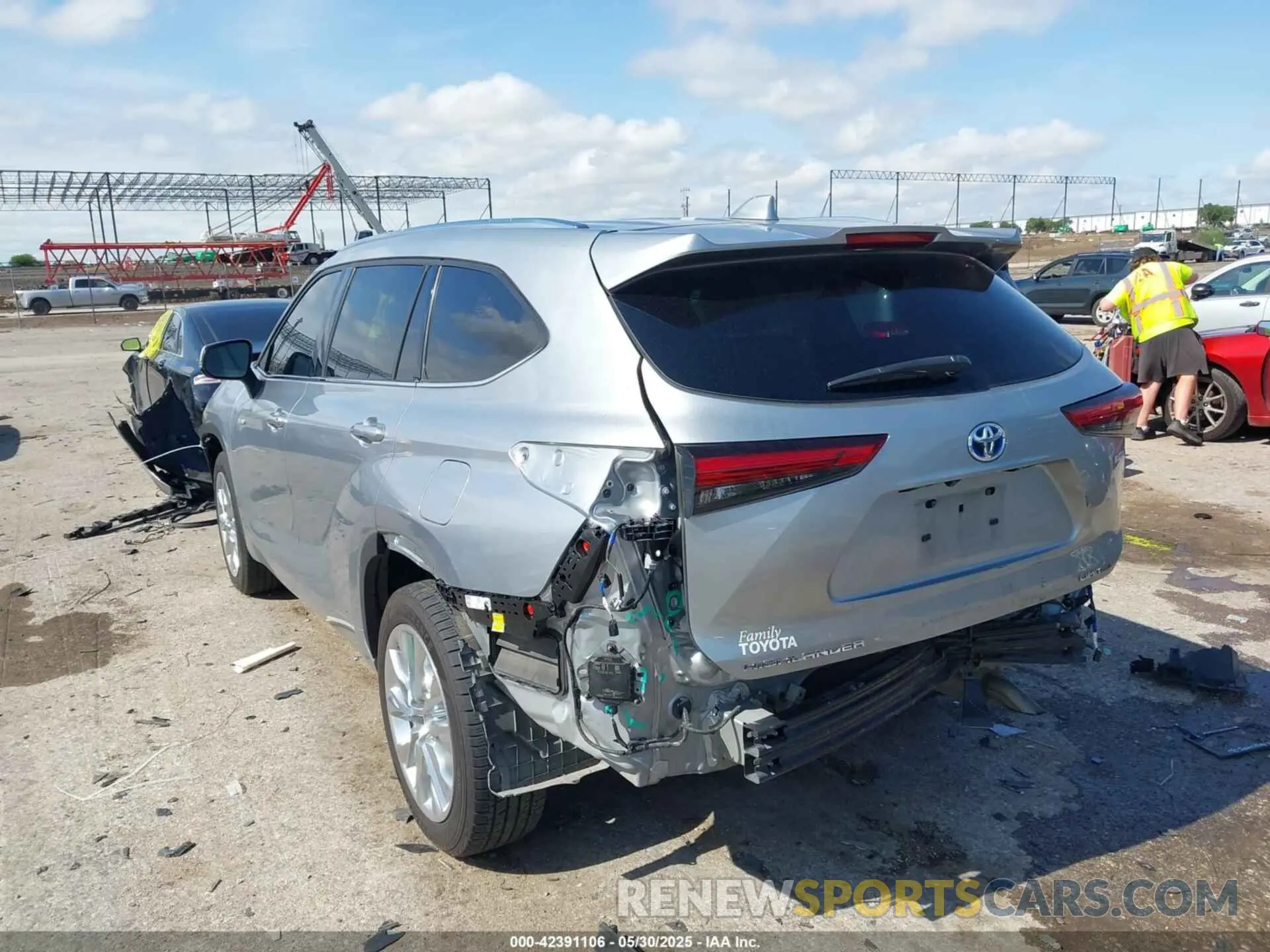 3 Photograph of a damaged car 5TDYARAH6MS006400 TOYOTA HIGHLANDER 2021