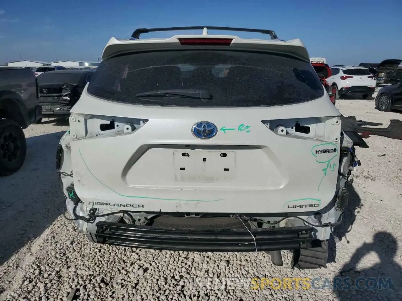 6 Photograph of a damaged car 5TDYARAH6MS505682 TOYOTA HIGHLANDER 2021